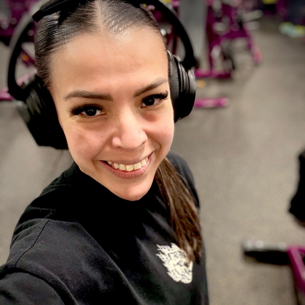 Meet your Posher, Angelica